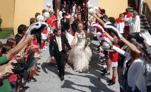 Das frisch verm�hlte Ehepaar Werner und Katharina Zoisl